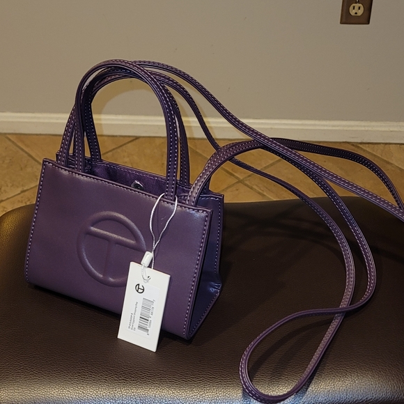Small Telfar Bag. Eggplant Color - Picture 2 of 7